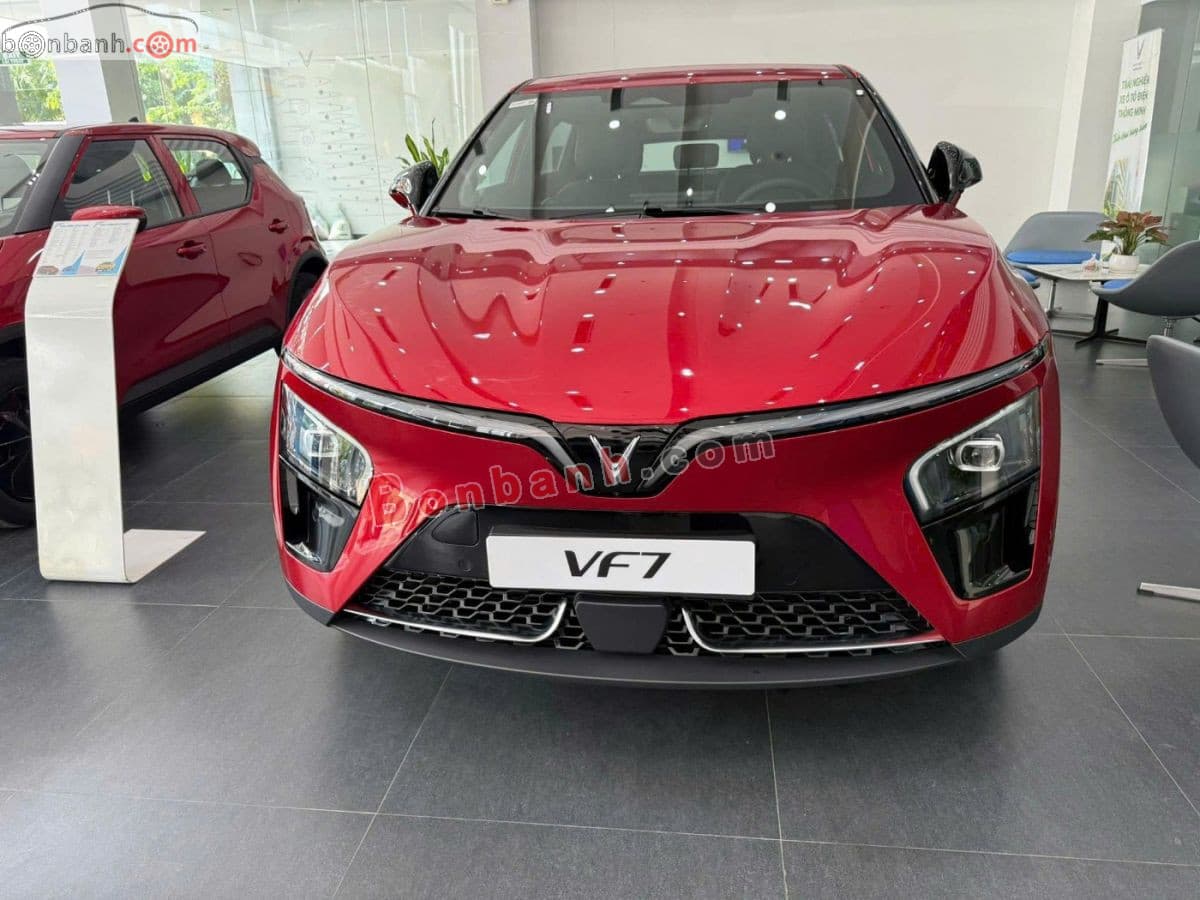 2026 VinFast VF7 Plus