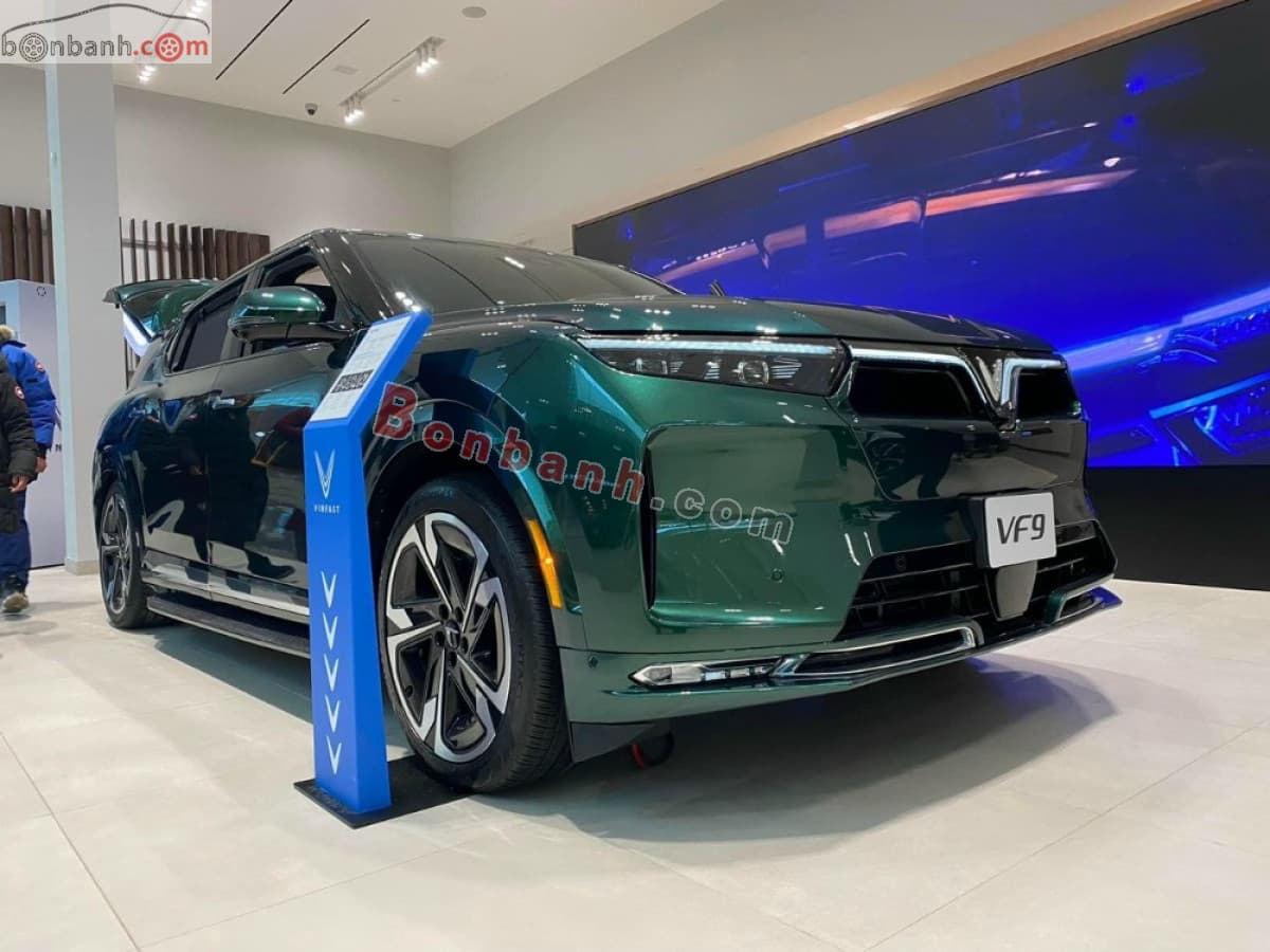 2025 VinFast VF9 Plus 7S