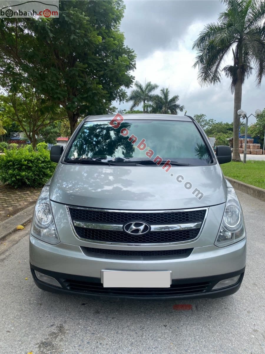 2015 Hyundai Grand Starex Van 2.5 MT