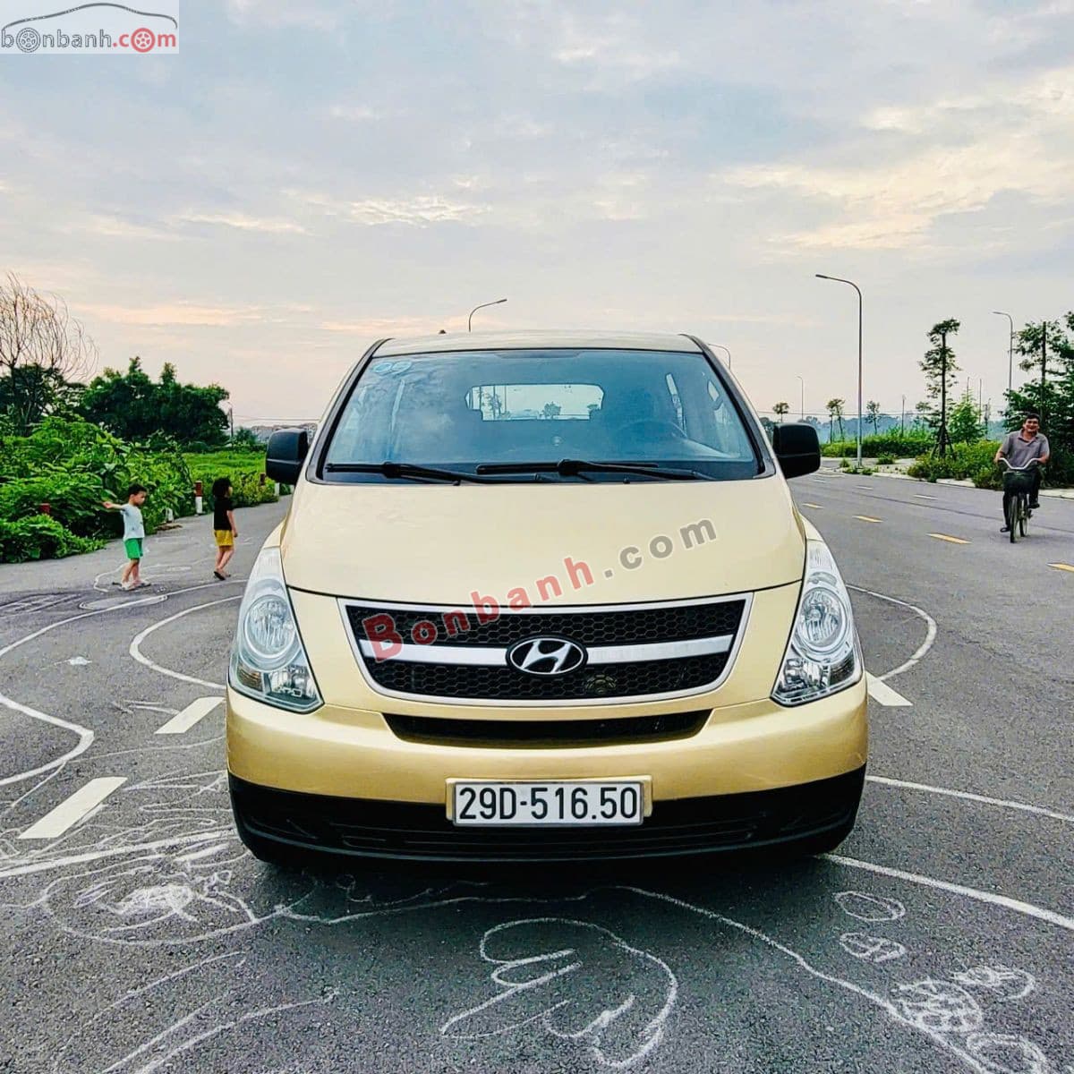 2008 Hyundai Grand Starex Van 2.5 MT