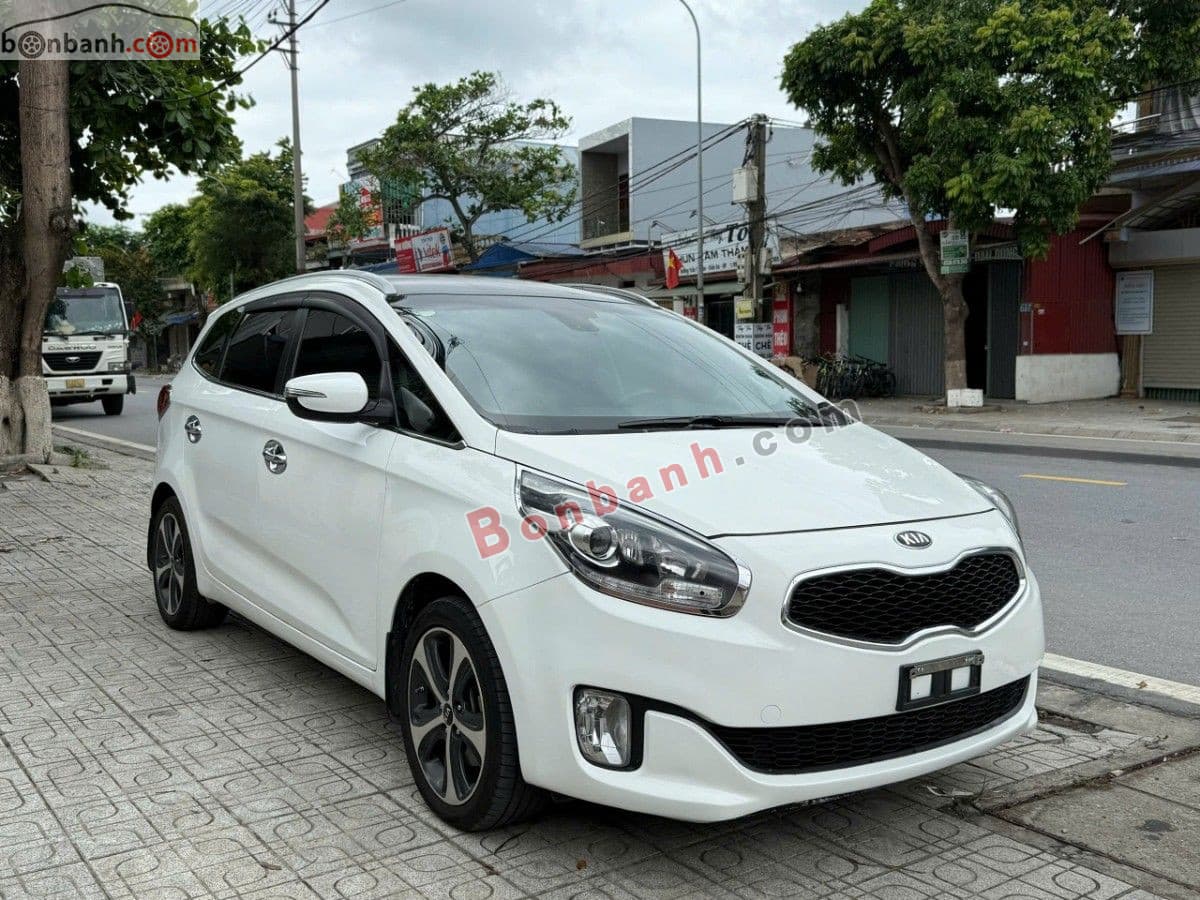 2015 Kia Rondo GAT - Image 1