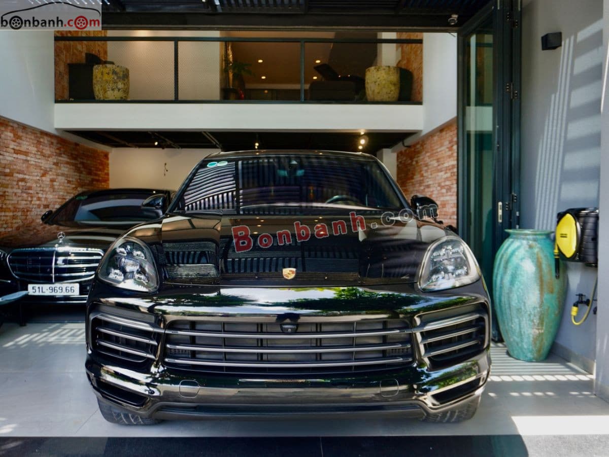 2022 Porsche Cayenne Platinum Edition