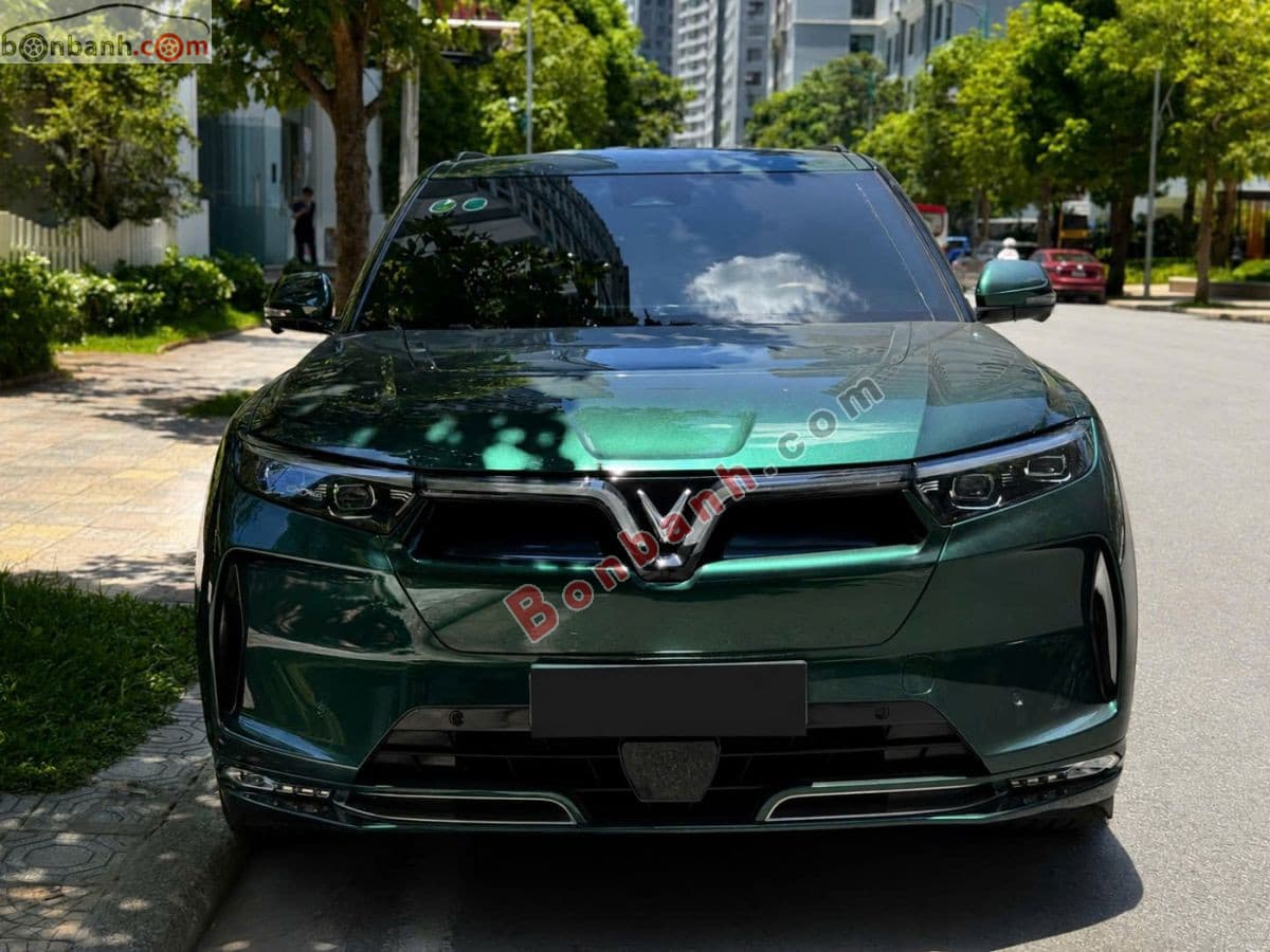 2024 VinFast VF9 Plus 7S