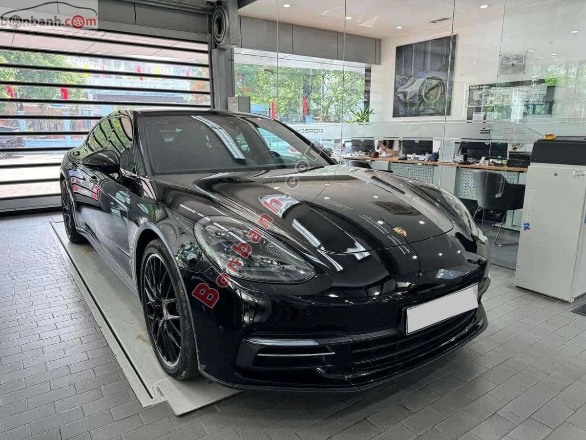 2019 Porsche Panamera 4 Executive - Image 1