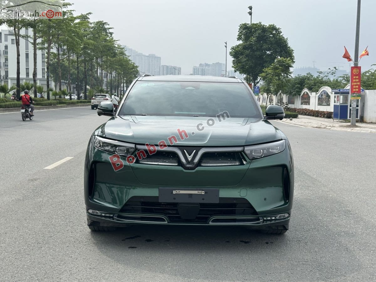 2024 VinFast VF9 Plus 7S