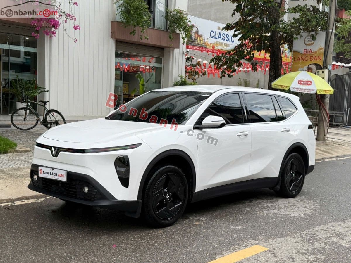 2026 VinFast VF MPV 7 AT
