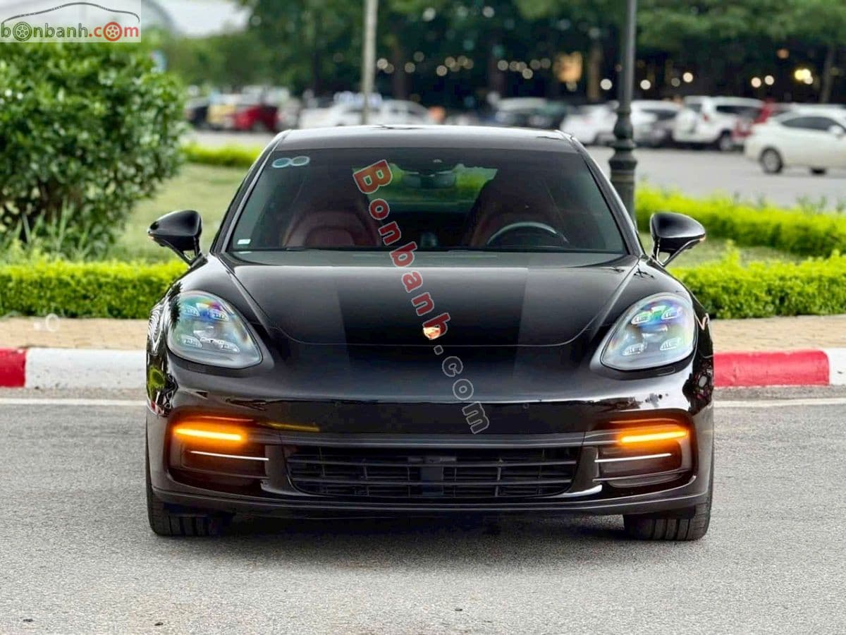 2018 Porsche Panamera 4 Executive