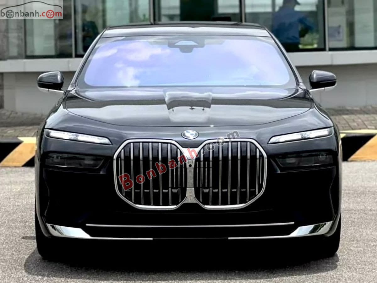 2023 BMW 7 Series 735i Pure Excellence