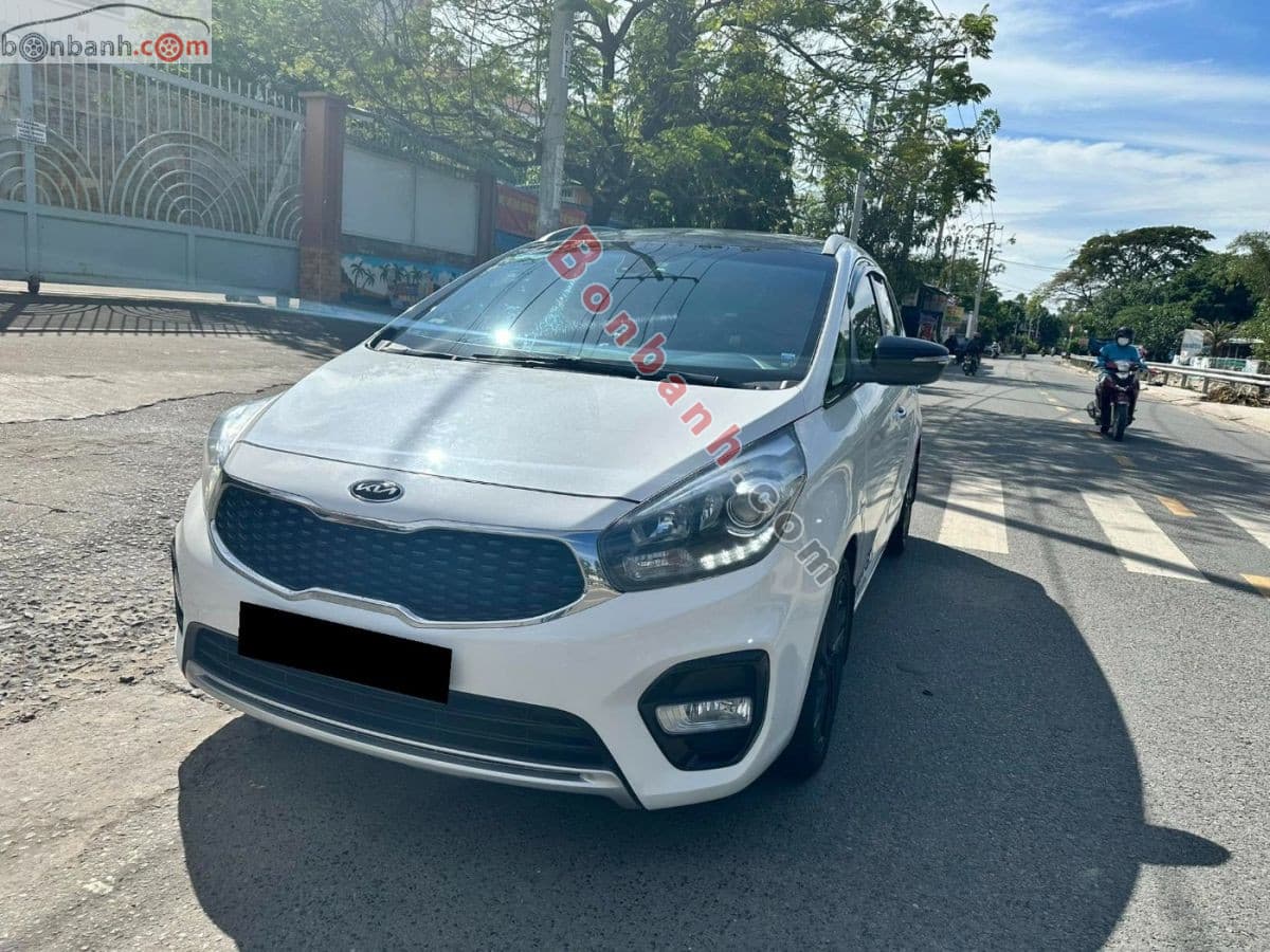 2017 Kia Rondo GAT