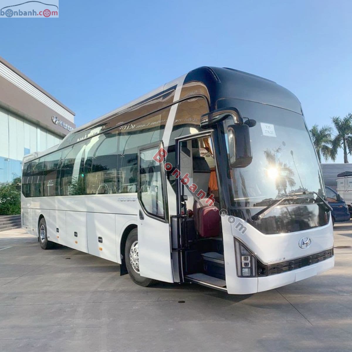 2024 Hyundai Mobistar L 24S - Image 1