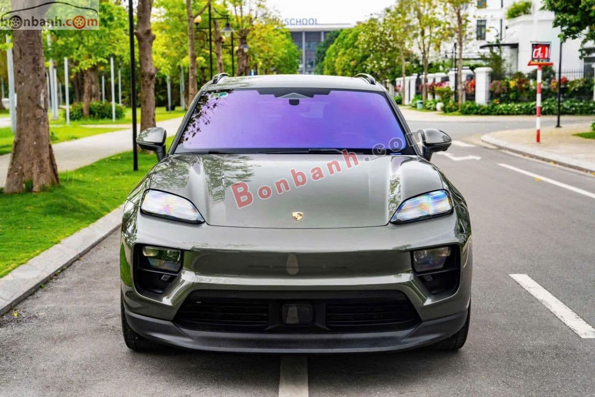 2024 Porsche Macan 4 EV