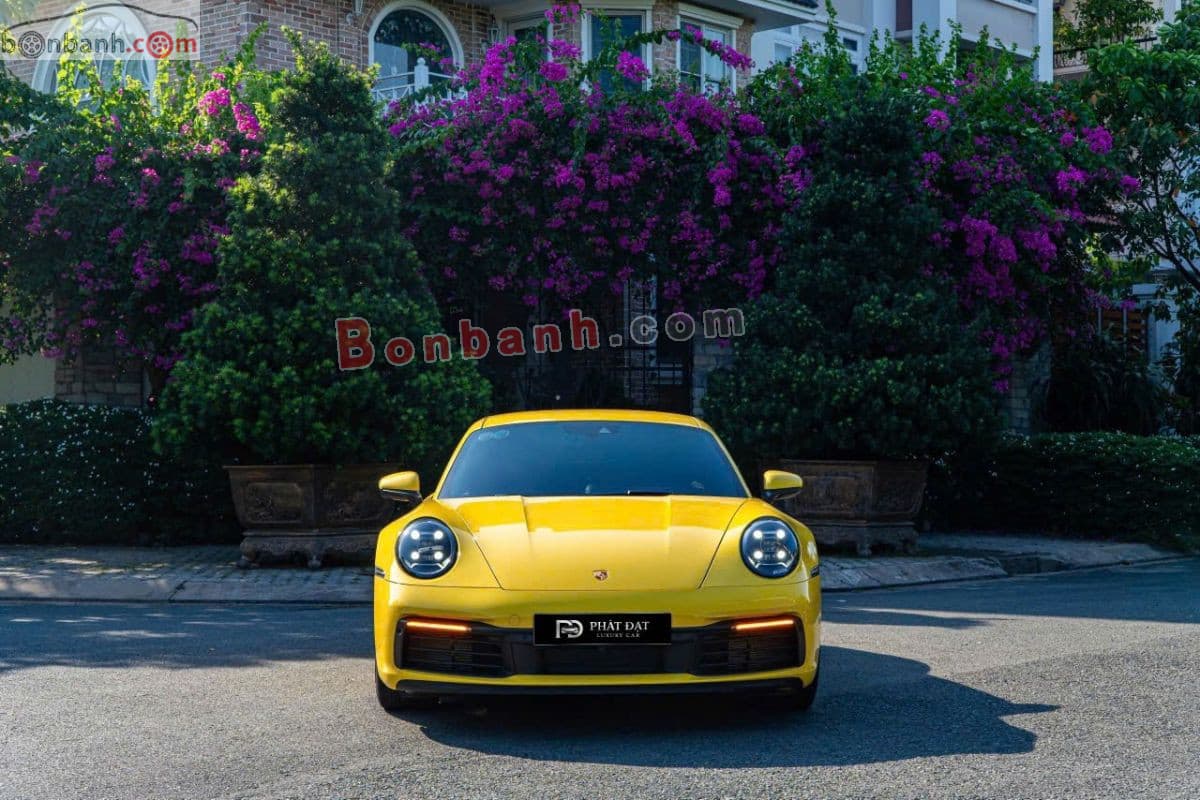 2022 Porsche 911 Carrera