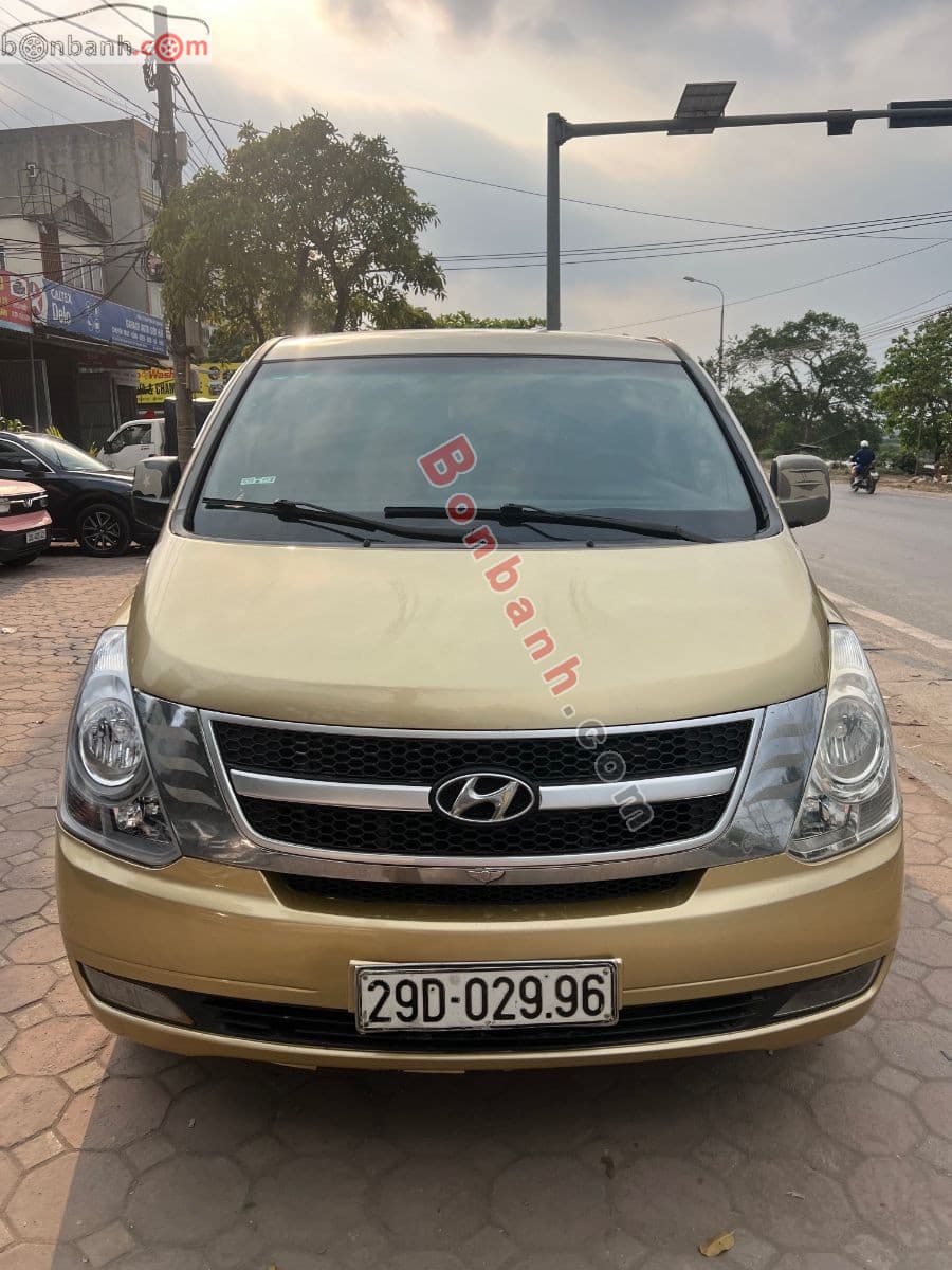 2008 Hyundai Grand Starex Van 2.5 MT