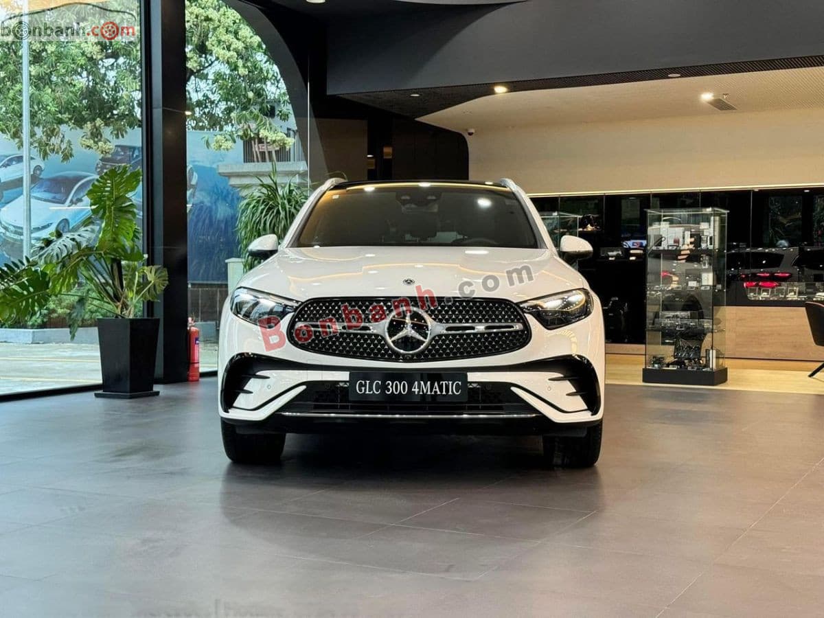 2025 Mercedes-Benz GLC 300 4Matic
