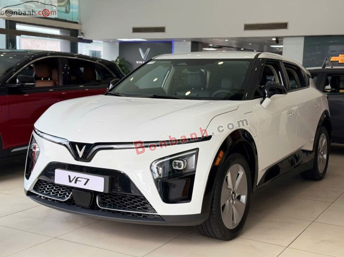 2026 VinFast VF7 Eco