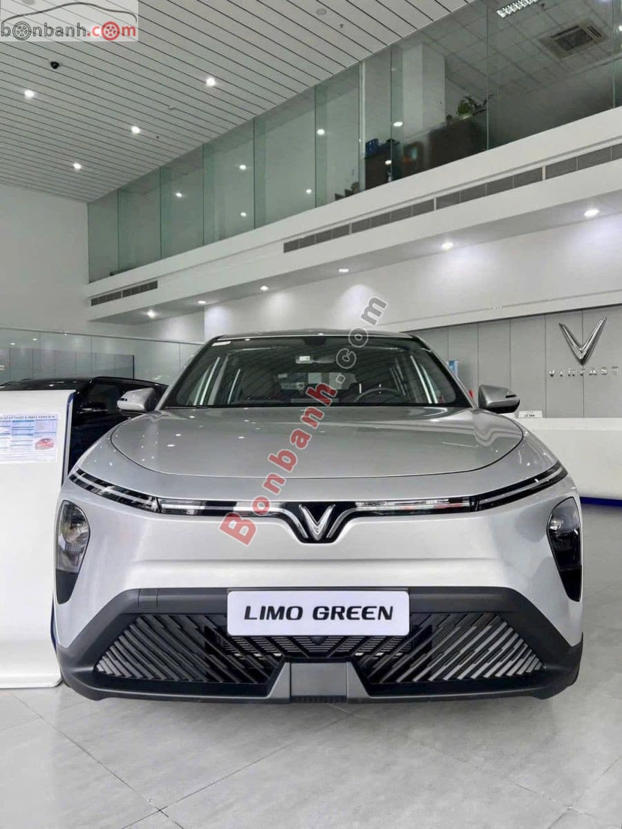 2026 VinFast Limo Green AT