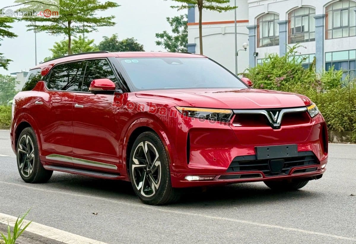 2023 VinFast VF9 Plus 7S