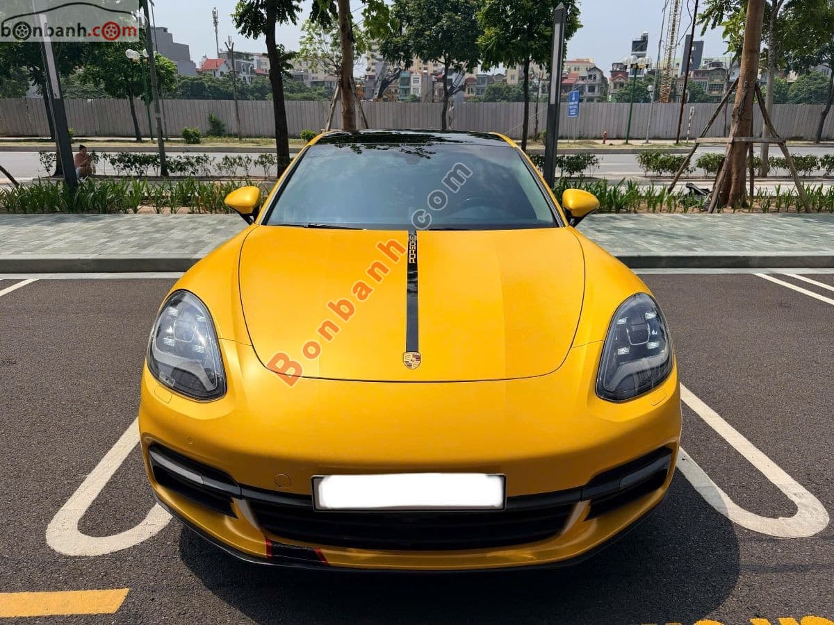 2017 Porsche Panamera 4