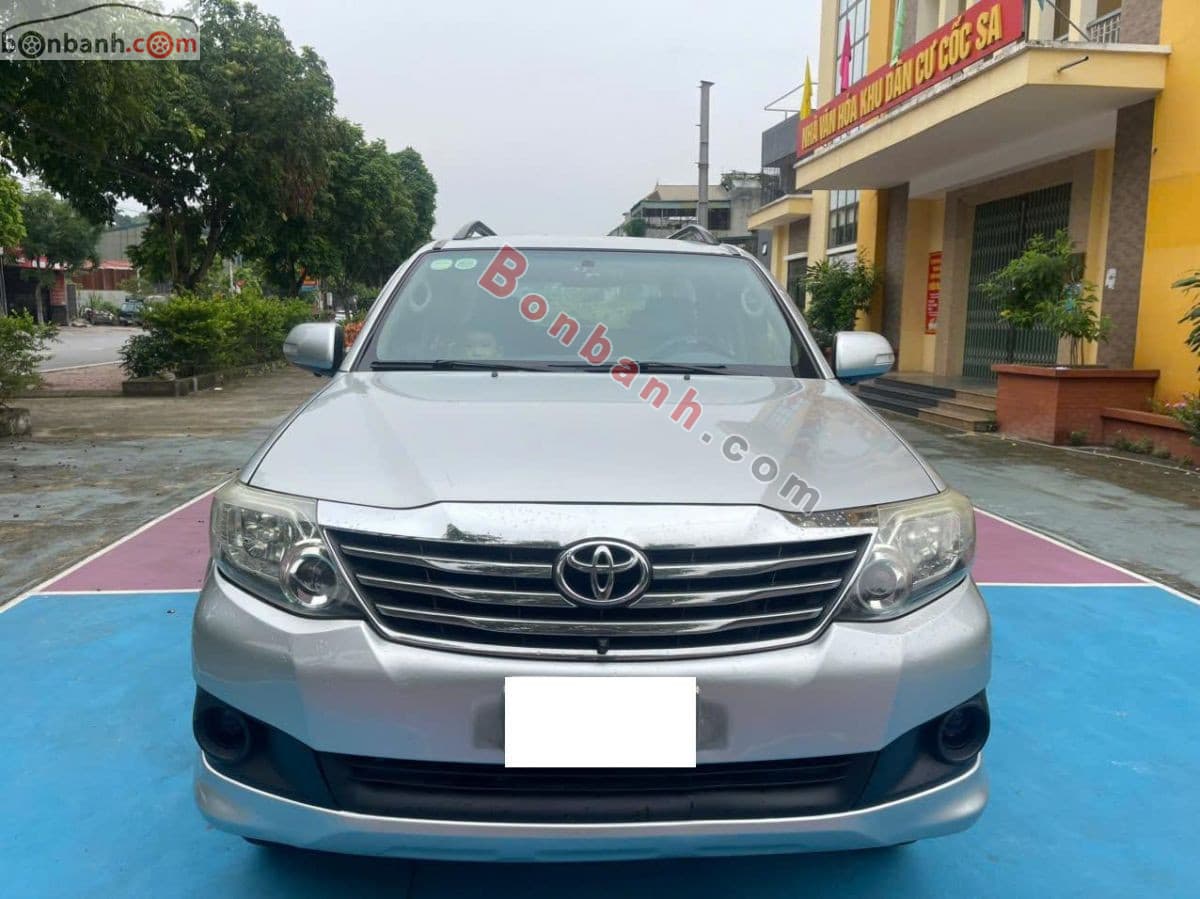 2012 Toyota Fortuner 2.7V 4x2 AT
