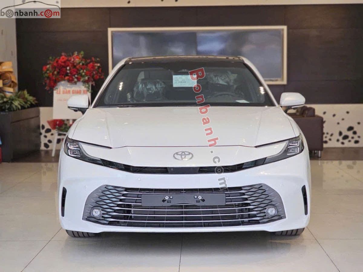 2026 Toyota Camry 2.5 HEV Top
