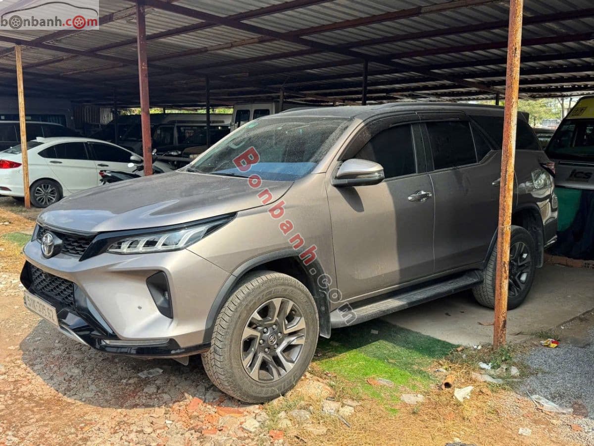 2022 Toyota Fortuner Legender 2.4L 4x2 AT