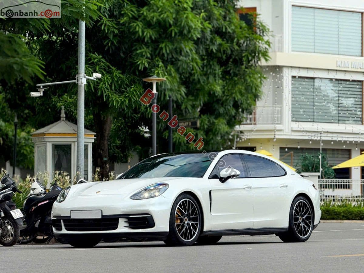 2018 Porsche Panamera 4 Executive