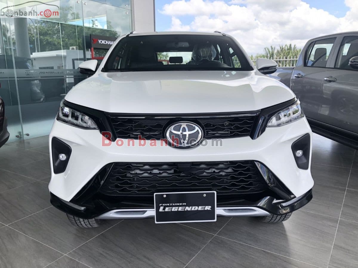 2026 Toyota Fortuner Legender 2.7L 4x4 AT - Image 1