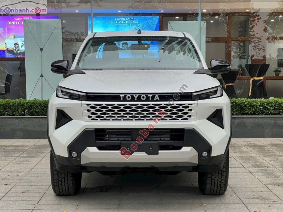 2026 Toyota Hilux Pro 2.8L 4x2 AT
