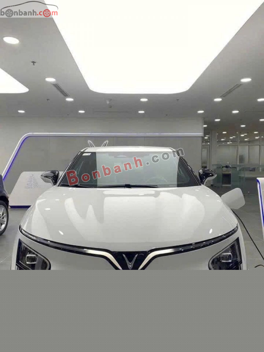 2026 VinFast VF7 Plus AWD