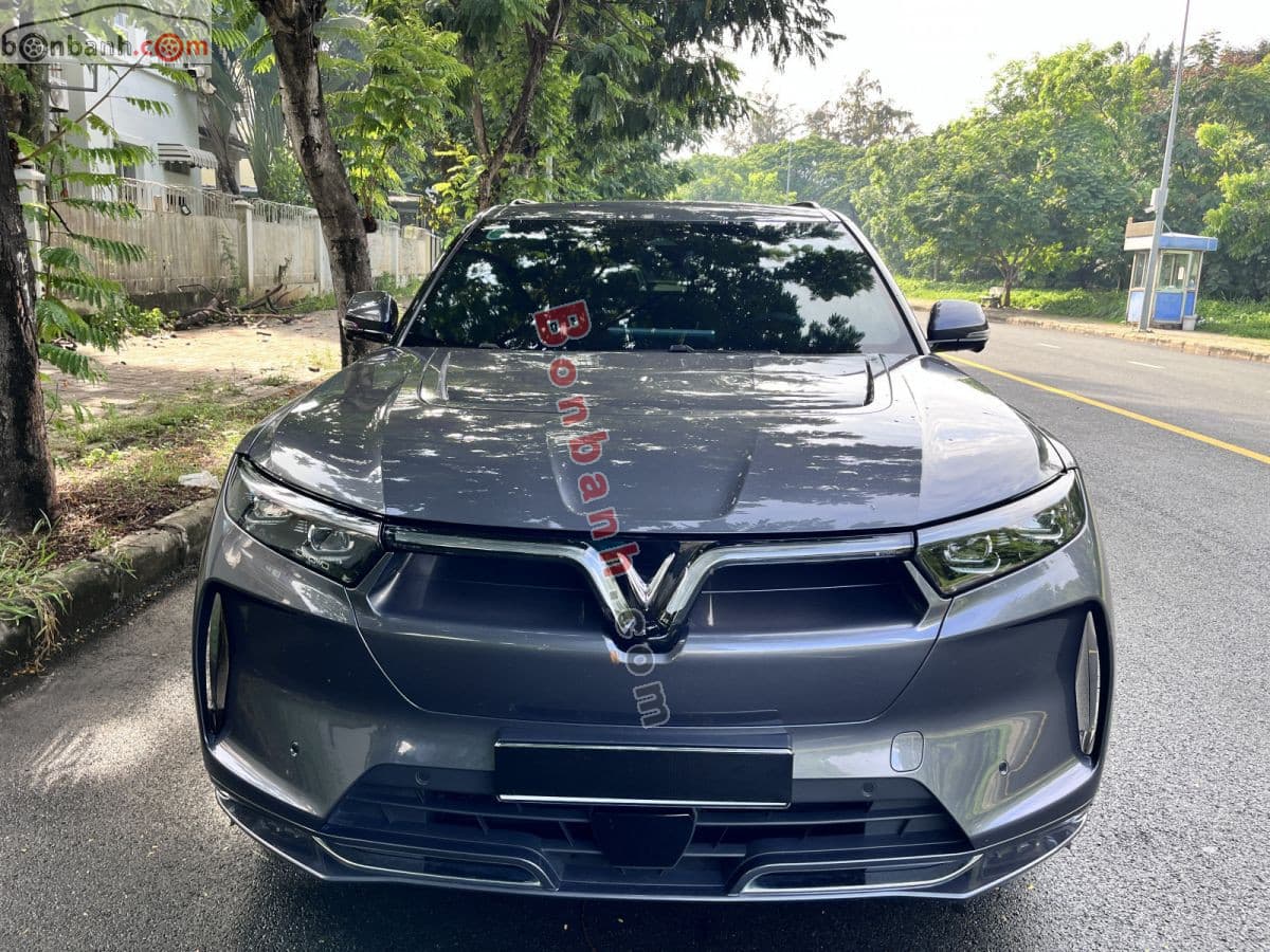 2025 VinFast VF9 Plus 7S
