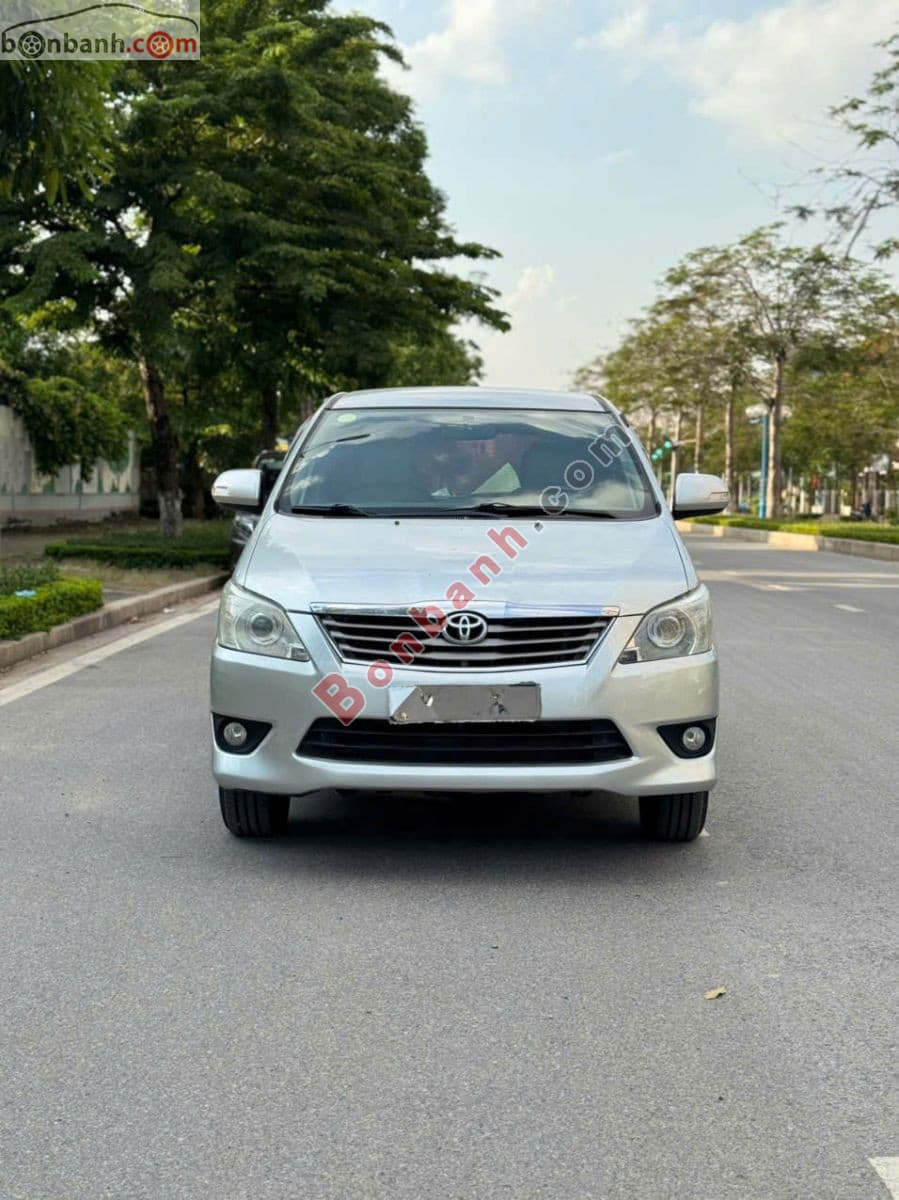 2012 Toyota Innova 2.0V