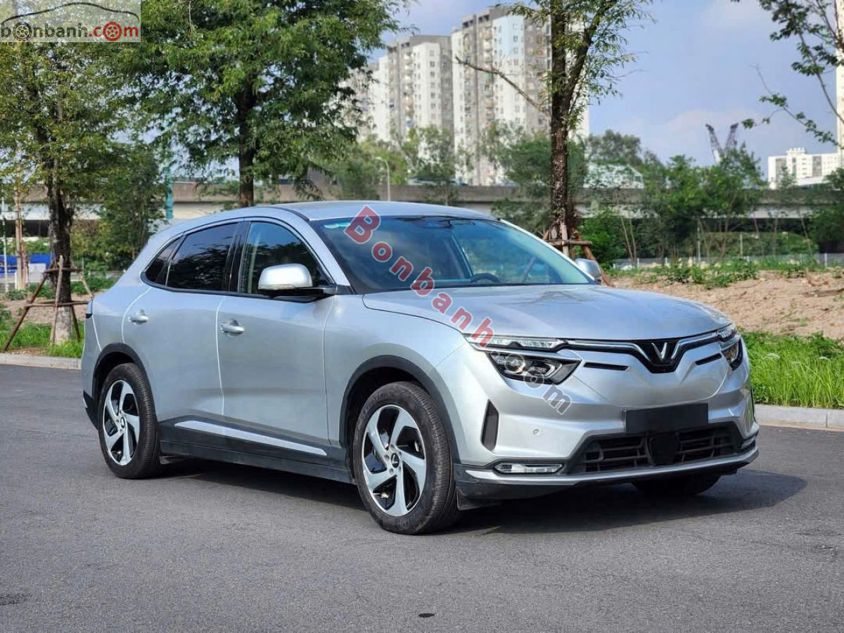 2022 VinFast VF8 Eco AWD