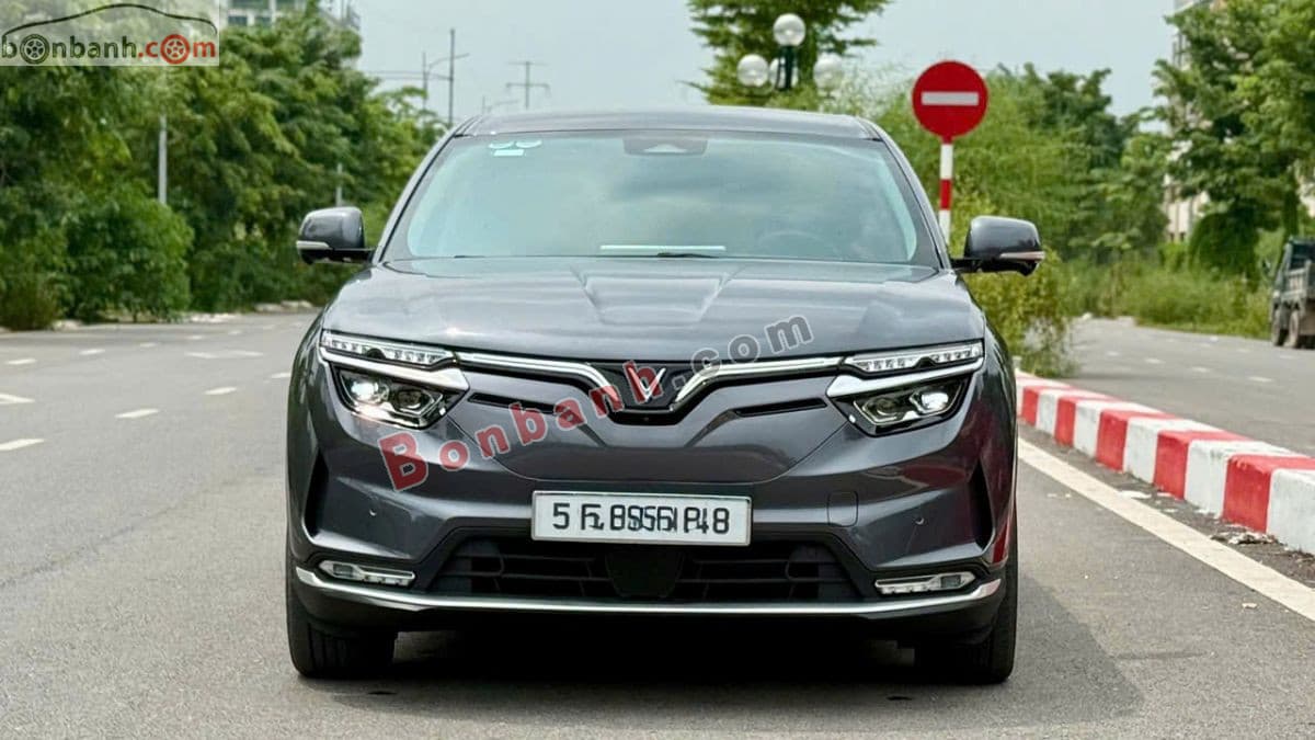 2023 VinFast VF8 Eco AWD