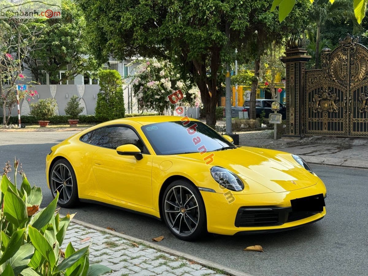 2021 Porsche 911 Carrera