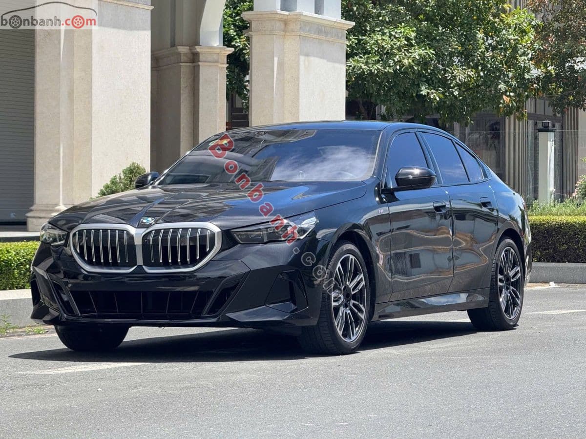 2025 BMW 5 Series 530i M Sport