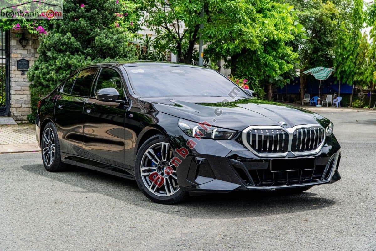 2025 BMW 5 Series 530i M Sport - Image 1
