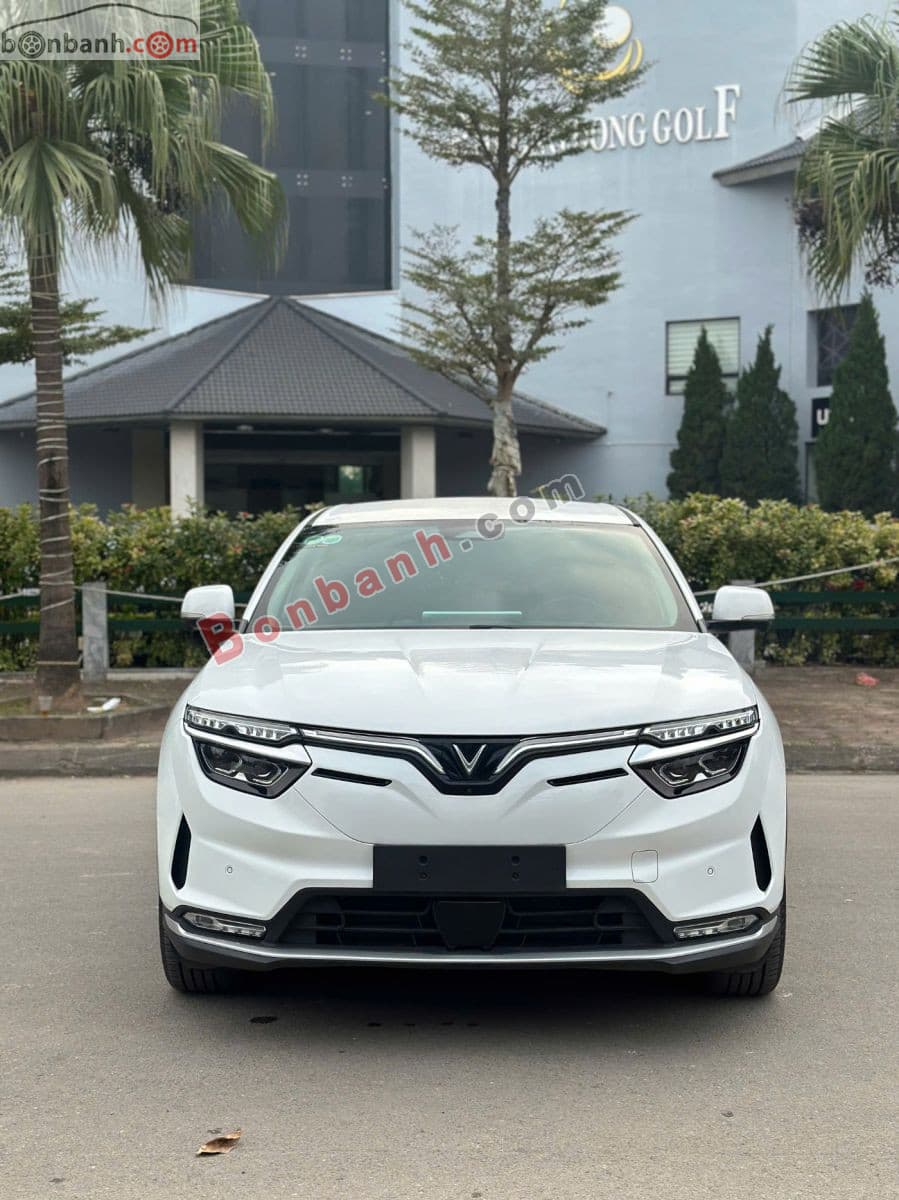 2023 VinFast VF8 Eco AWD