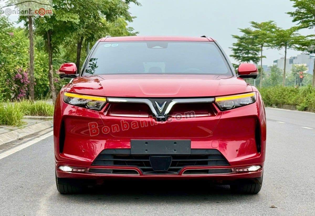 2023 VinFast VF9 Plus 7S