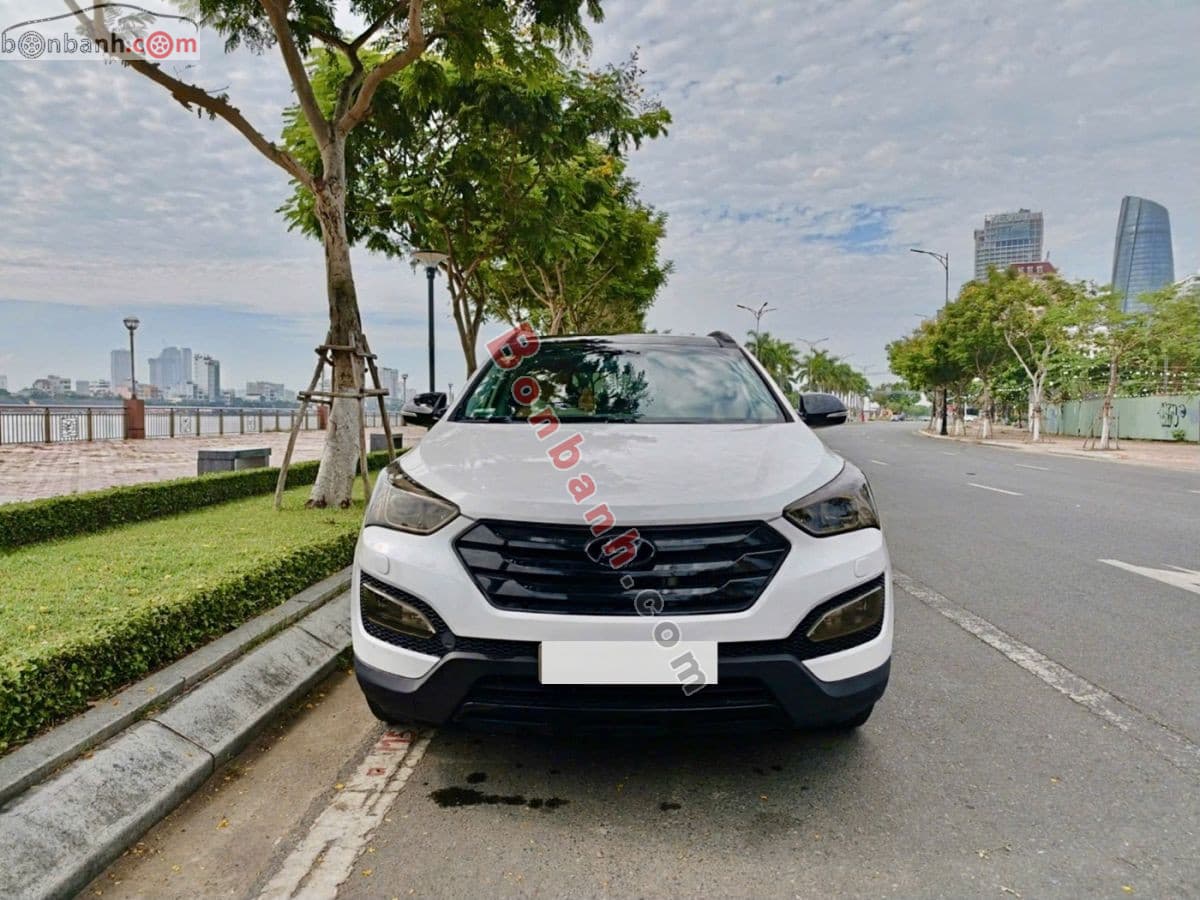 2014 Hyundai SantaFe 2.2L 4WD - Image 1