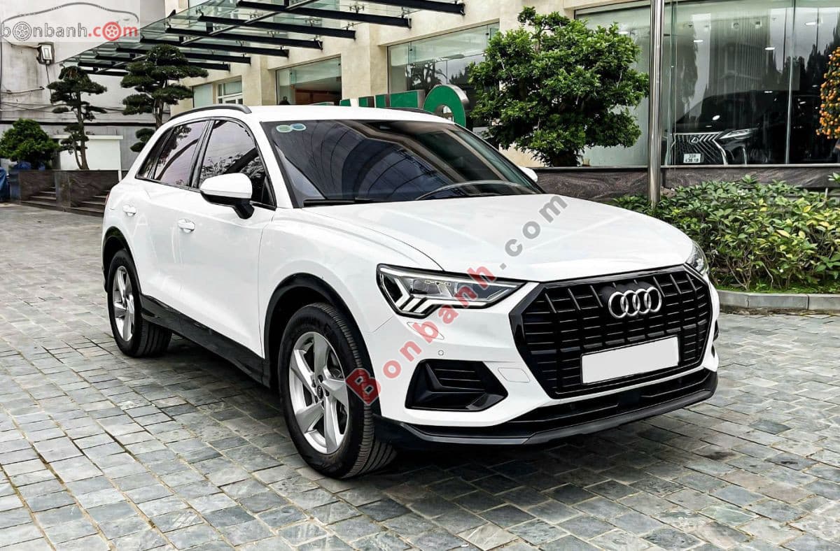 2024 Audi Q3 35 TFSI Advanced Black Edition