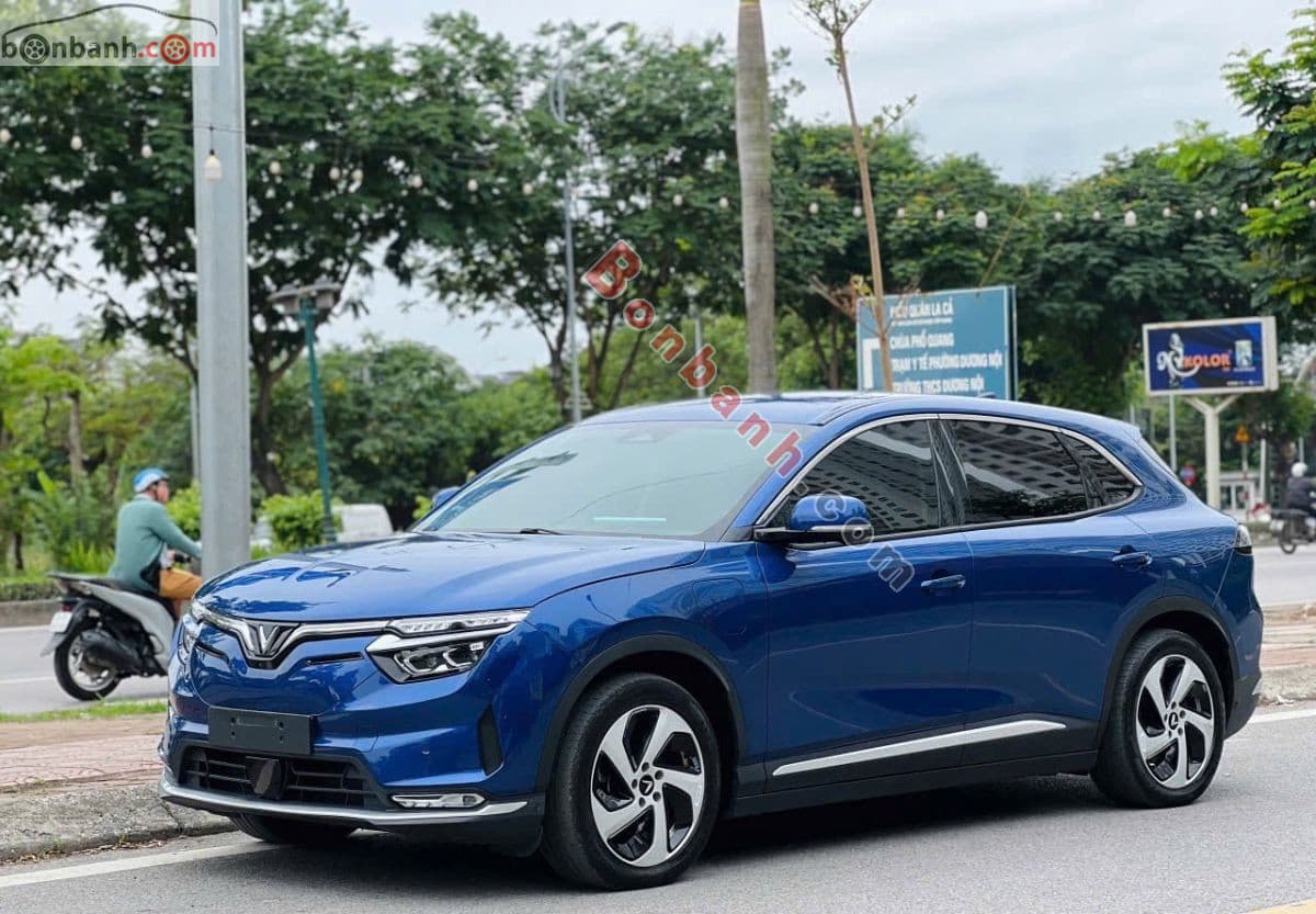 2023 VinFast VF8 Eco AWD