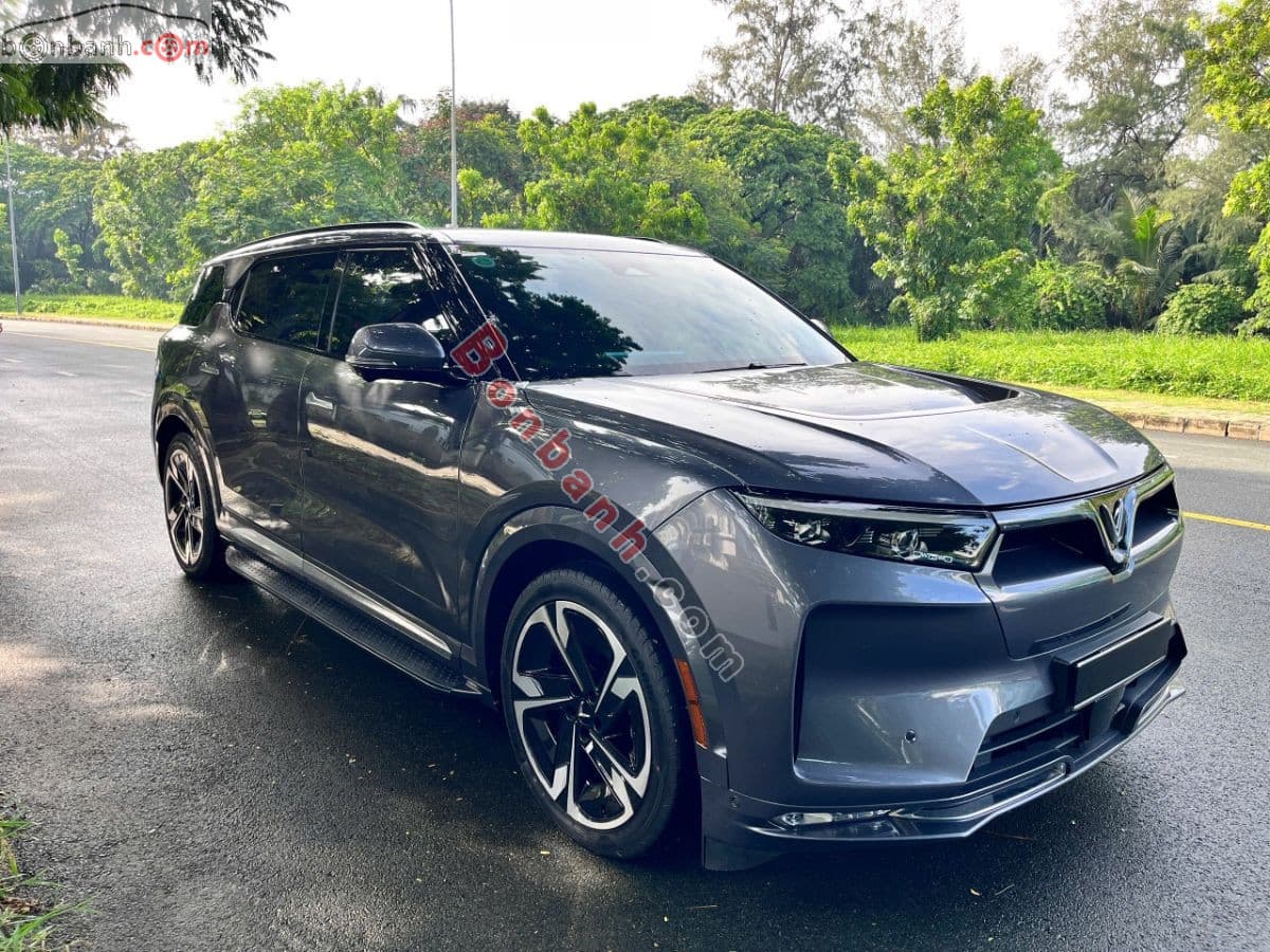 2025 VinFast VF9 Plus 7S