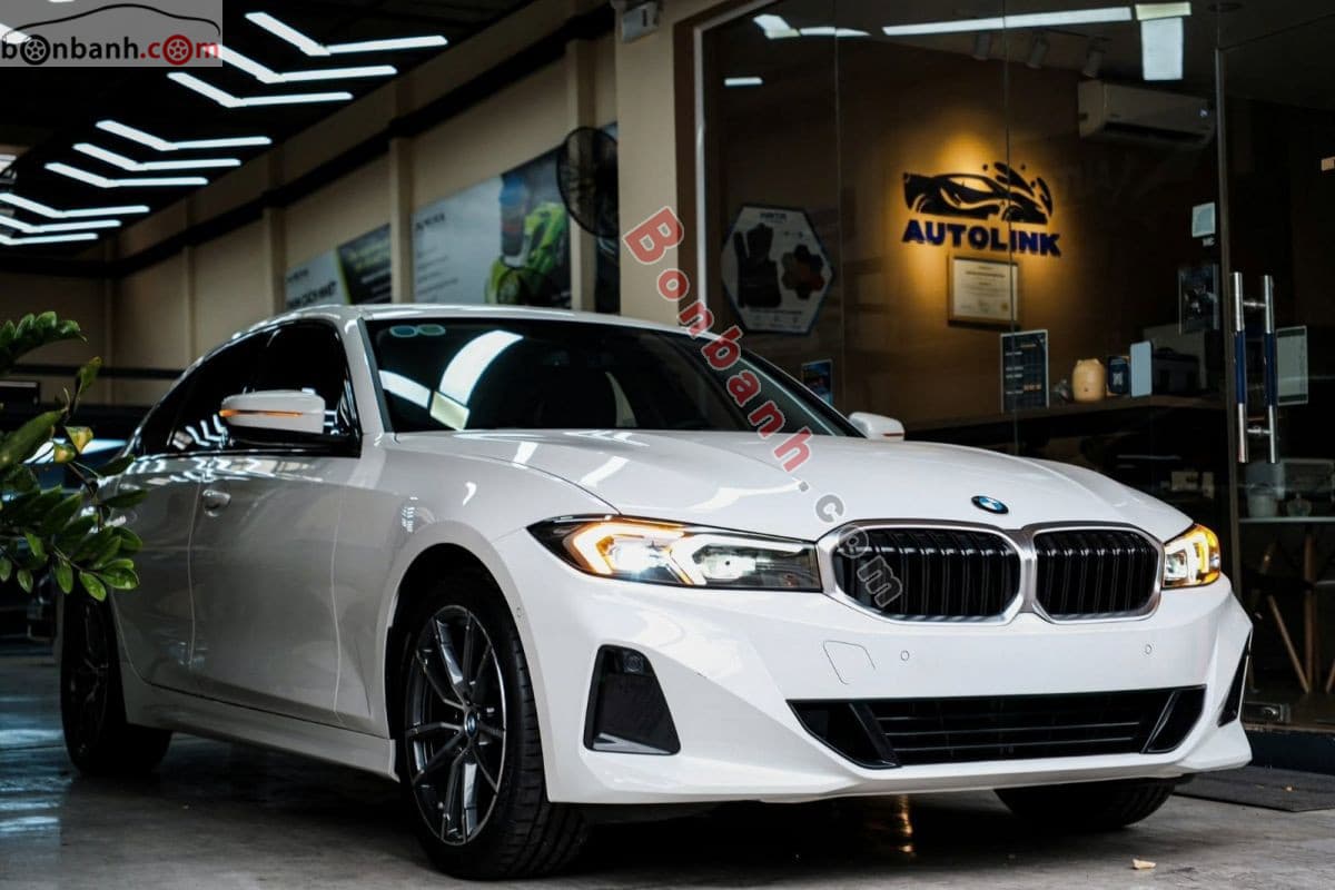 2025 BMW 3 Series 320i Sport Line