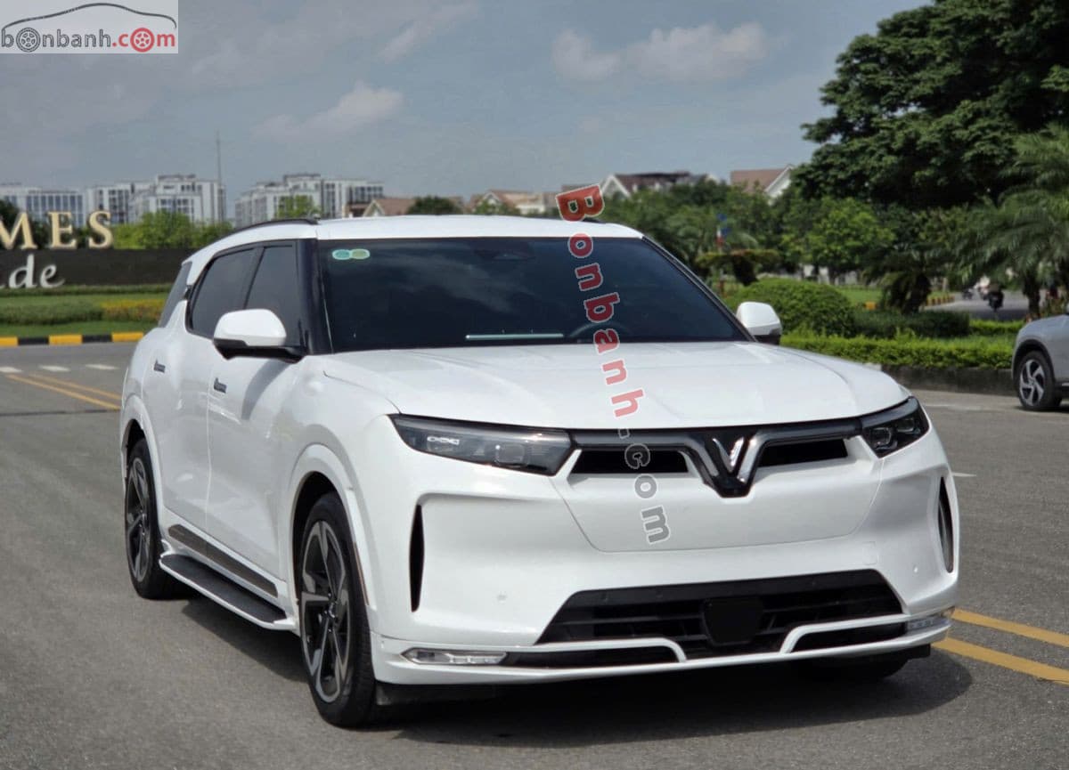 2024 VinFast VF9 Plus 7S