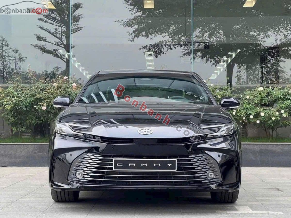 2026 Toyota Camry 2.5 HEV Mid