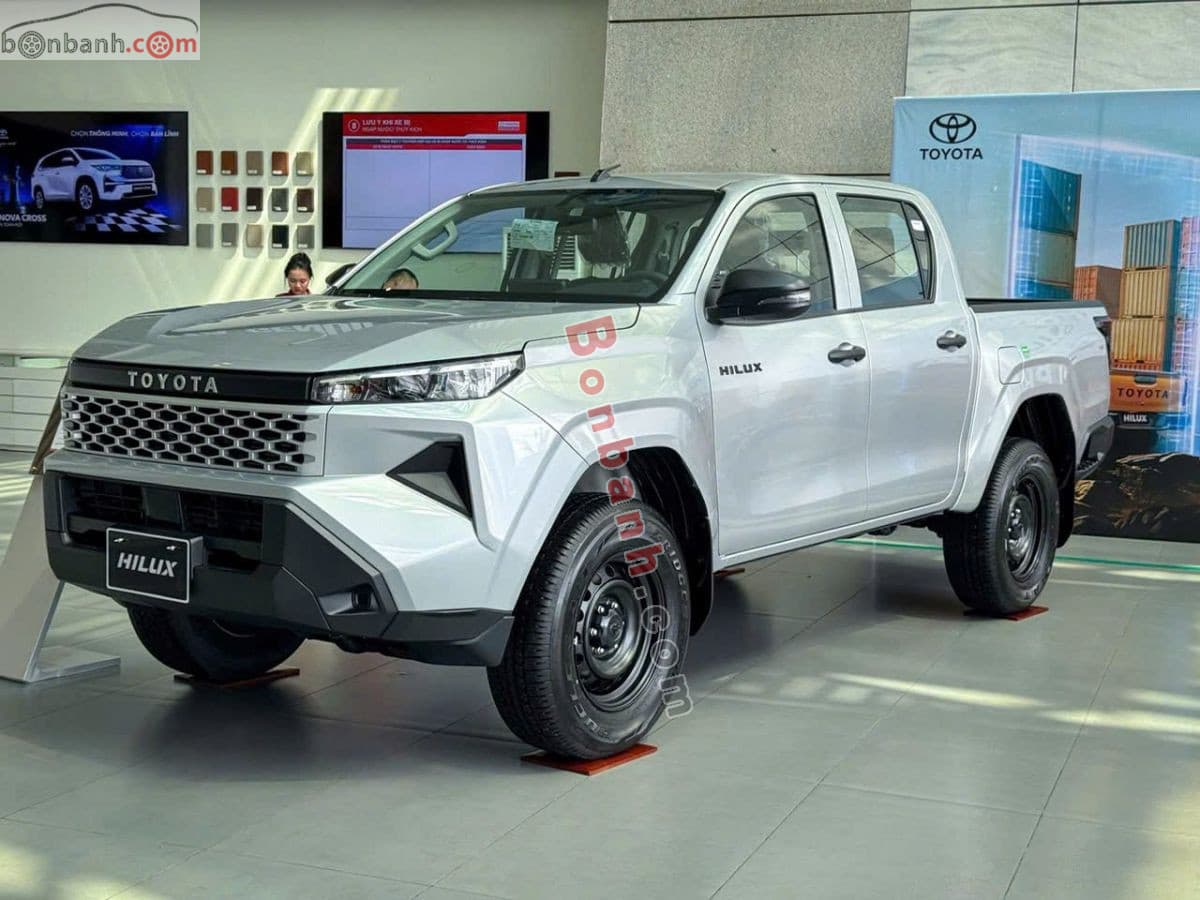 2026 Toyota Hilux Standard 2.8L 4x2 MT