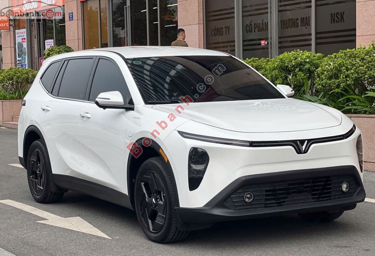 2026 VinFast VF MPV 7 AT
