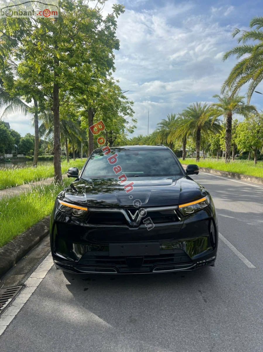2025 VinFast VF9 Plus 7S