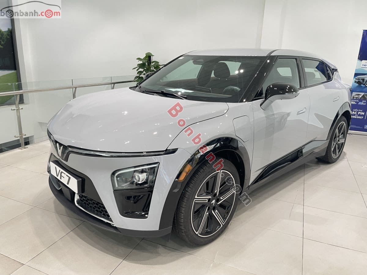 2026 VinFast VF7 Plus