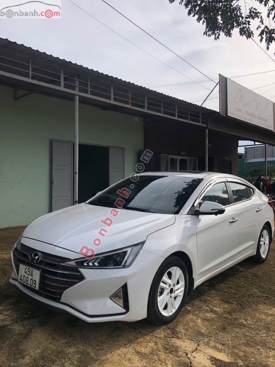 2021 Hyundai Elantra 1.6 AT